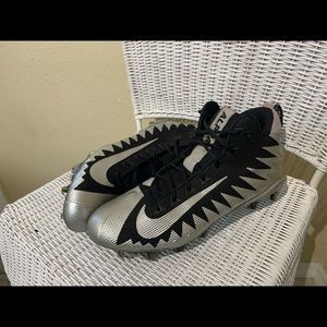 Nike football cleats size 11